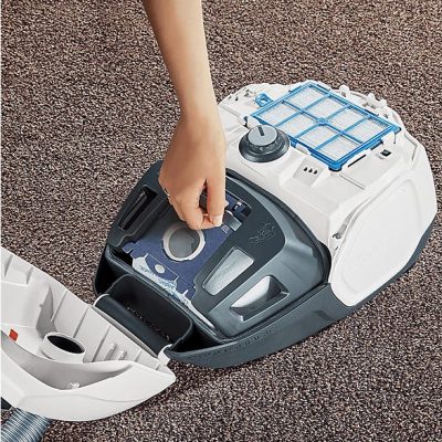 Aspirador con bolsa - AEG 900 258 412, 650 W, Depósito 3,5 l, Blanco