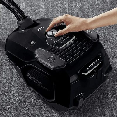 Aspirador con bolsa - AEG AKLBB915320522, 650 W, Depósito 3,5 l, Inox