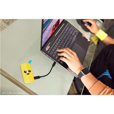 Disco duro SSD externo 2TB - Sandisk Fortnite® Portable SSD, edición Banano, Peely, Hasta 800 MB/s, USB 3.2, Amarillo